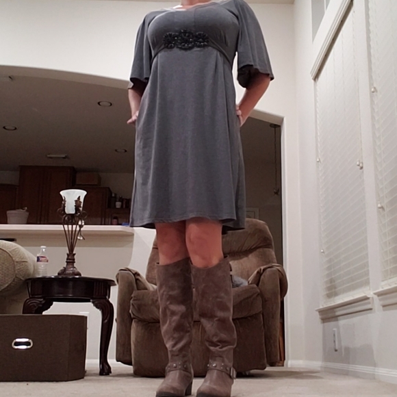 Clues New York 6 oversized flutter sleeve jewel adorned waist vneck - Picture 8 of 11